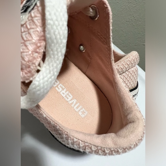 💥Unique light pink - peach Converse shoes - Picture 5 of 9